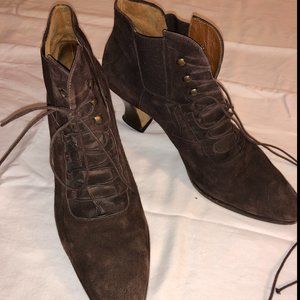 Classiques Entier ITALY Brown Suede Leather Victorian Style Ankle Boots, Size 11